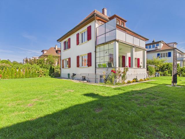Helle 3.5 Zimmer Gartenwohnung mit Terrasse