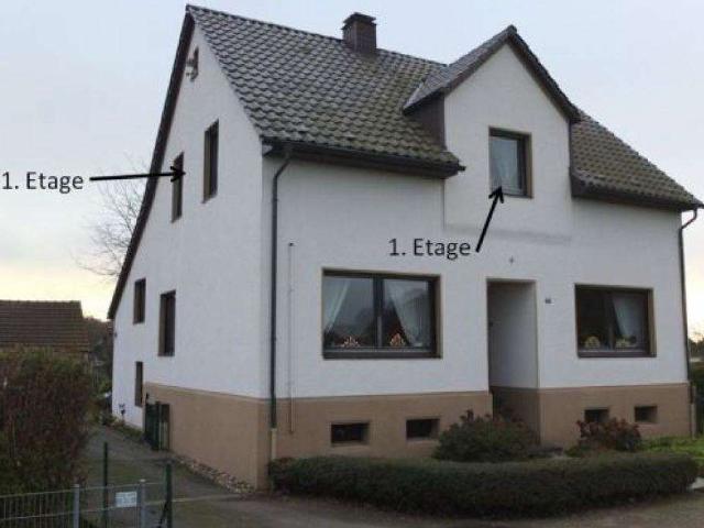 Helle 3,5 Zimmer Wohnung im 1. OG mit eigenem Eingang, Garten und Feldblick