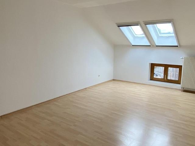 Helle 3,5 Zimmer Wohnung in Königsdorf Osterhofen