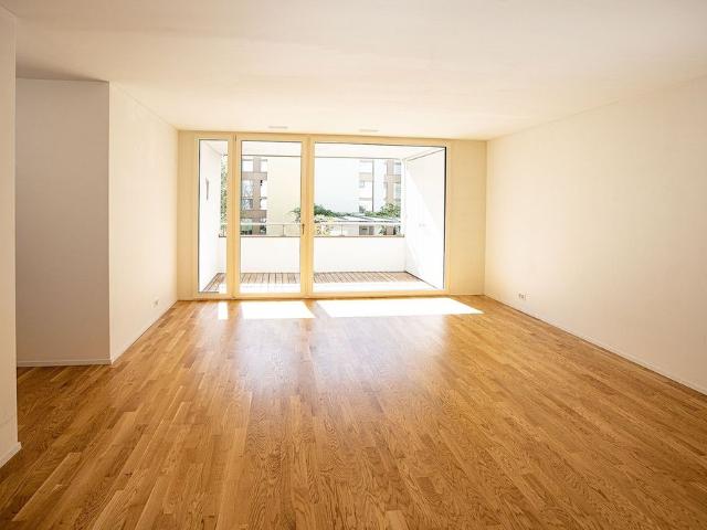 Helle 3.5 Zimmer Wohnung mit Balkon