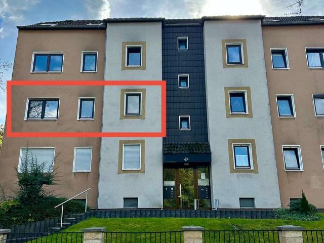 Helle 3,5 Zimmer Wohnung mit Balkon, Einbauküche & Stellplatz in Witten Annen