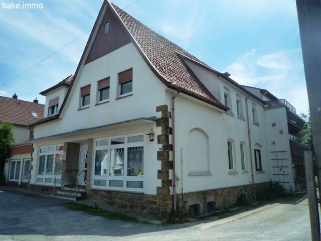 Helle 3,5 Zimmer Wohnung mit Balkon in Wüsten