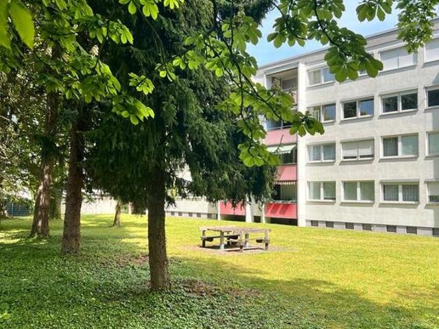 Helle 3,5 Zimmer Wohnung mit Blick ins Grüne
