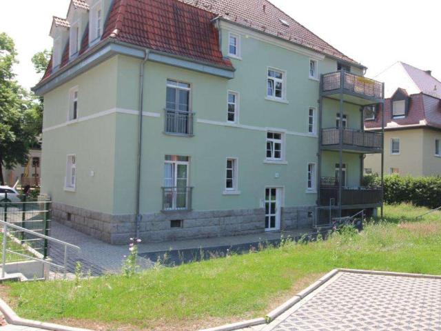 Helle 3,5 Zimmer Wohnung mit ca. 85 m² mit Balkon & Stellplatz ab Oktober 2026 zu vermieten!