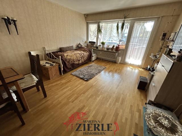 Helle 3,5 Zimmer Wohnung mit Garage und sonnigem Balkon in sehr gefragter Lage mit Top Anbindungen!