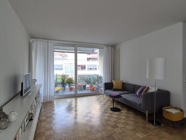 Helle 3.5 Zimmer Wohnung mit zwei Balkonen in Aarau