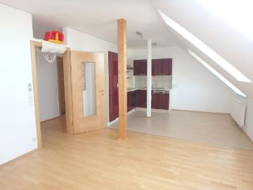 Helle 3,5 Zimmer Wohnung Nähe Krems zu vermieten