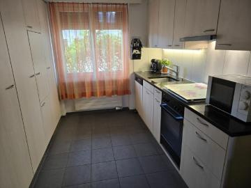 Helle 3.5 Zimmerwohnung an zentraler Lage in Orpund zu vermieten