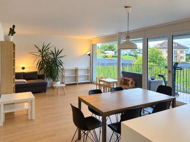 Helle 3.5 Zimmerwohnung mit grossem Balkon – 5 Minuten zum See