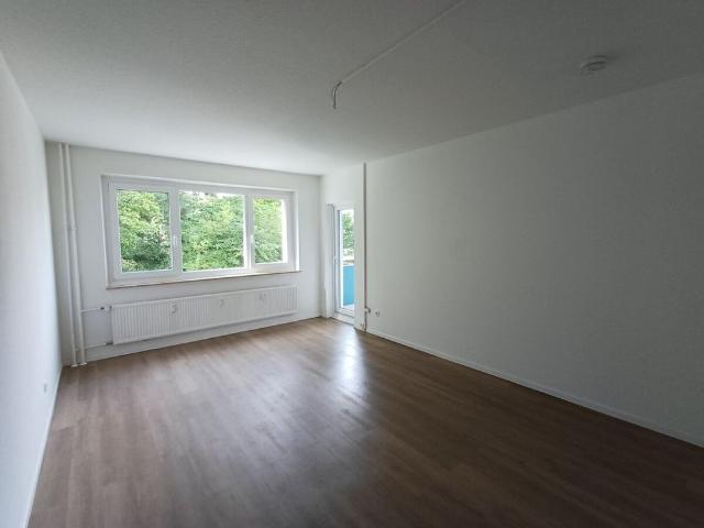Helle 3,5 ZW in der Helsinkistr. 72 in Kiel zu vermieten! Otto Stöben GmbH