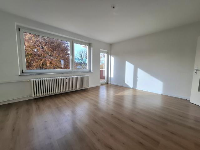 Helle 3ZKB mit Balkon