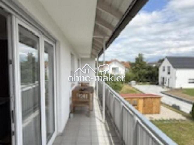 Helle 3ZKB Wohnung 1 Stock 89 m2 mit großem Süd Balkon und Einbau Küche sowie Garage