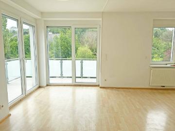 Helle Terrassenwohnung mit 4 Zimmern