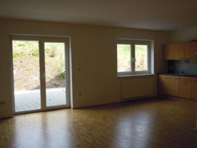 Helle Terrassenwohnung am Weinberg