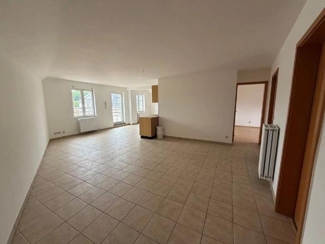 Helle und gepflegte Etagenwohnung mit großer Sonnenterrasse Sofort verfügbar!