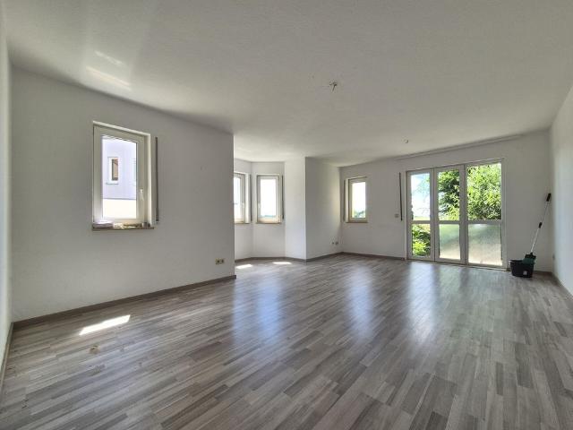 Helle und gepflegte 2 Raum mit zwei Terrassen und herrlichem Blick in Frankenberg