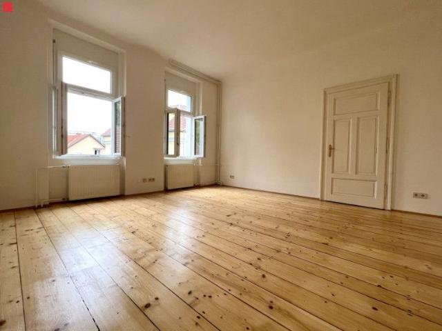 Helle und gepflegte 2 Zimmer Wohnung mit Balkon!