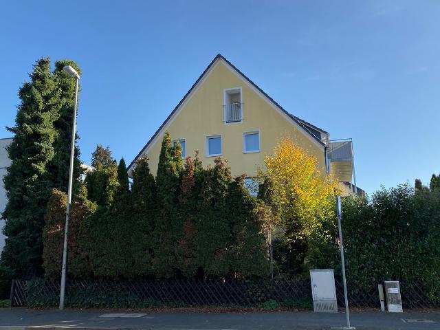 Helle und gepflegte 3 Zimmerwohnung mit Balkon und Garten