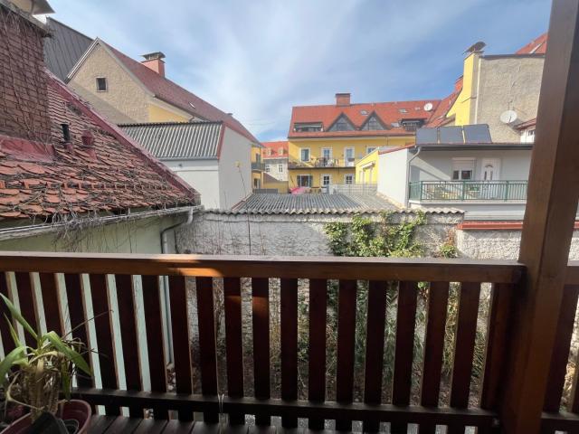 Helle und geräumige Garconniere in der Klosterwiesgasse sehr zentral gelegen mit Balkon – Provisionsfrei!