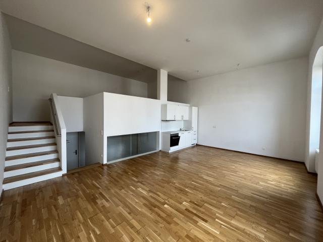 Helle und geräumige Loft Wohnung