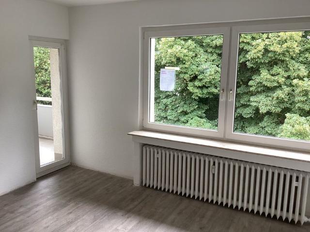 Helle und geräumige 3 Zimmerwohnung mit Balkon
