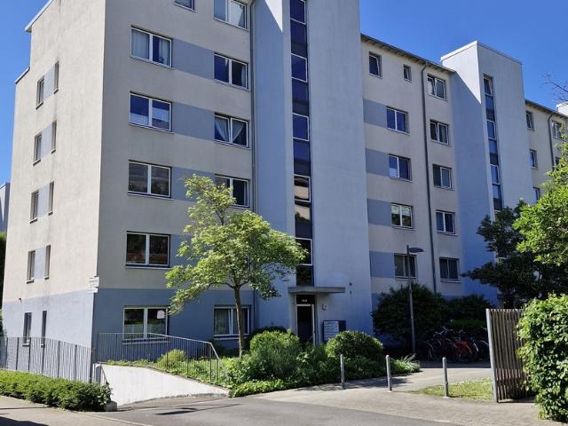 Helle und großzügig geschnittene Etagenwohnung in Köln Ehrenfeld, ca. 93 m²
