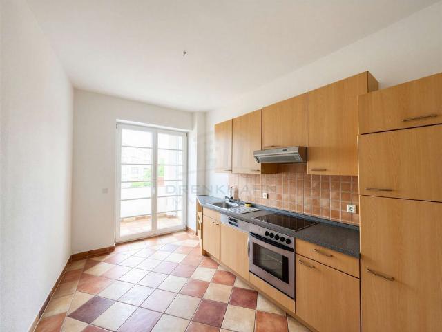 Helle und großzügige 3 Zimmerwohnung mit Einbauküche, Vollbad und Balkon im Hansaviertel