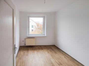 Helle und großzügige 4 ZKB im 1.OG eines 4 Familienhauses