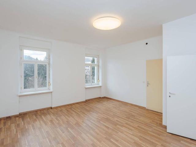 Helle und großzügige 4 Zimmerwohnung in Graz Eggenberg mit kostenlosen Parkplätzen