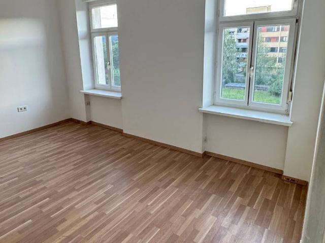 Helle und großzügige 4 Zimmerwohnung in Graz Eggenberg Ideal für Familien oder Studenten WGs
