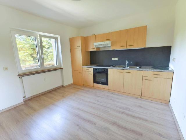 Helle und grosszügige Single Wohnung 42m2 mit Südbalkon und Grünblick in Kufstein