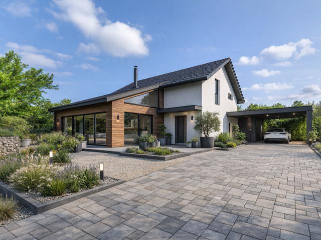 Helle und grosszügige 6.5 Zimmer Villa