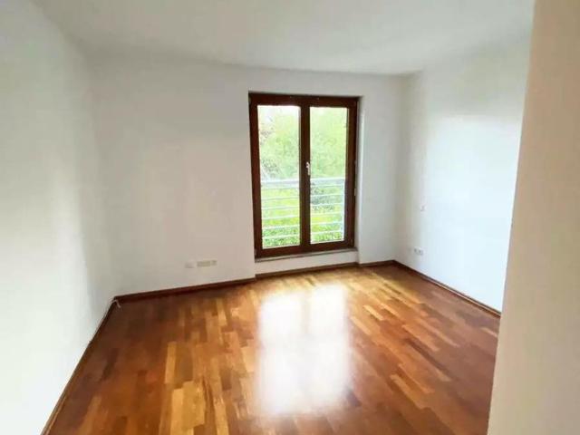 helle und gut ausgestattete 2 Zimmer Wohnung Einbauküche Balkon