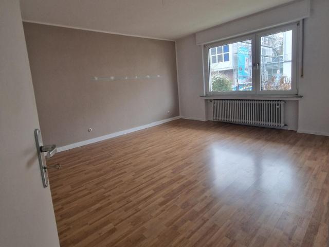 Helle und freundliche 3,5 Zimmer Wohnung Nähe des Kaiserstraßen /Gerichtsviertels