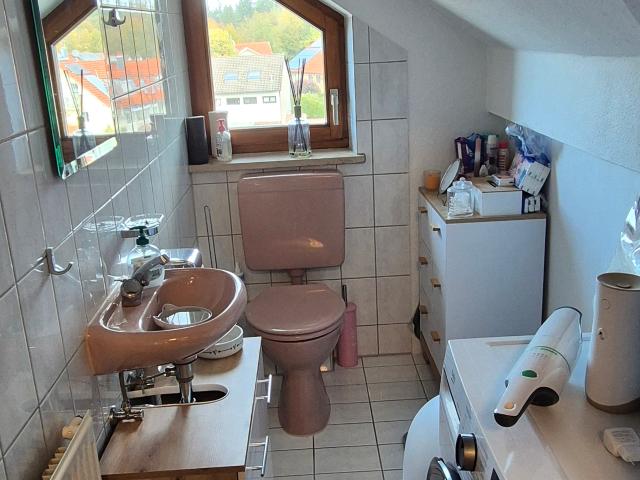 Helle und freundliche 3 Zimmer Dachgeschoss Wohnung