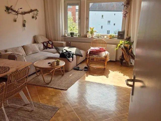 Helle und freundliche 3 Zimmer Wohnung mit Balkon in Neu Ulm