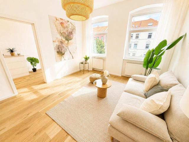 Helle und freundliche 2 Zimmer Wohnung in Top Lage mit Balkon | Bezugsfrei