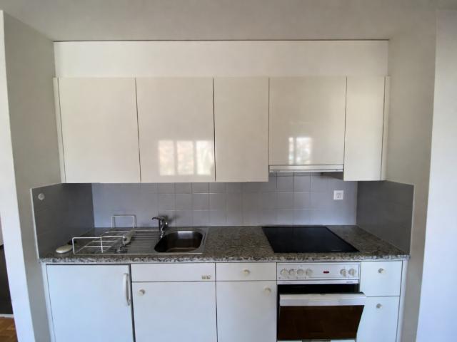 Helle und freundliche 2 Zimmer Wohnung in West Oerlikon