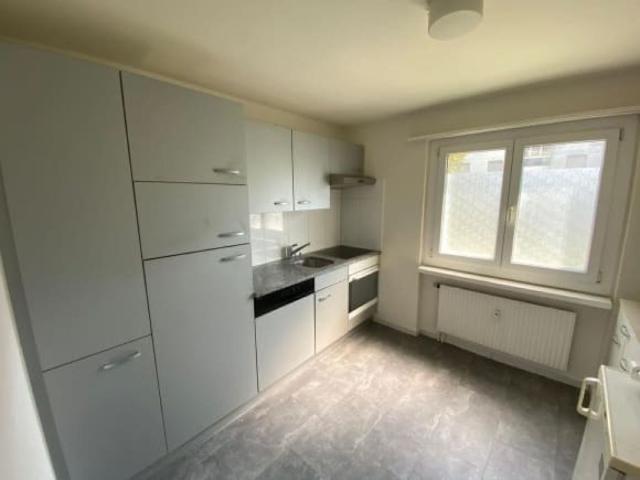 Helle und freundliche Wohnung mit Balkon