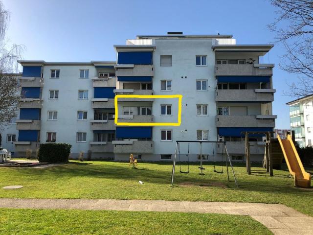 Helle und freundliche Wohnung mit Balkon