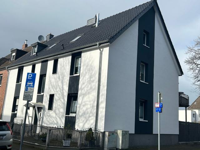 Helle und möblierte 2 Zimmer Wohnung in der Nähe der Klinik, Monchengladbach Amsterdam Apartments for Rent