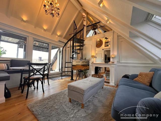 Helle und modern eingerichtete Wohnung im Loft Still mit Loggia