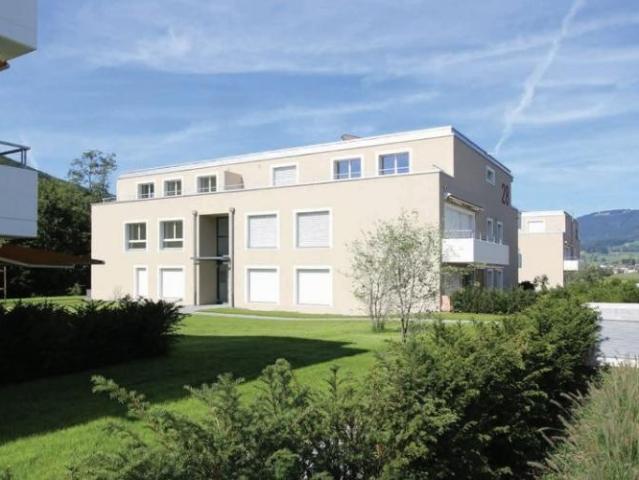 Helle und moderne 4.5 Attika Zimmerwohnung