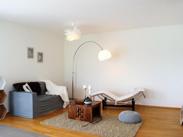 Helle und moderne 4,5 Zimmer Erdgeschoss Wohnung