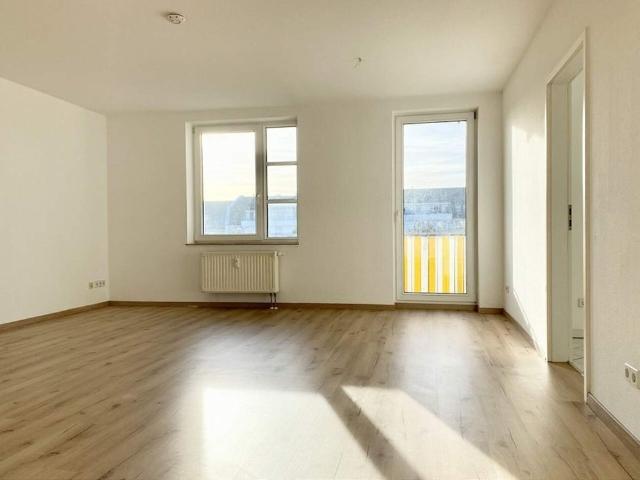 Helle und moderne 1 Zimmer Wohnung mit Balkon & TG Stellplatz