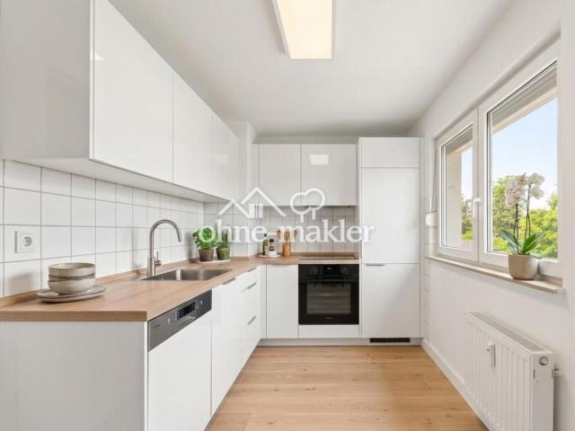 Helle und moderne 2. Zi. Wohnung mit Balkon + Stellplatz in zentraler Lage 2026 renoviert
