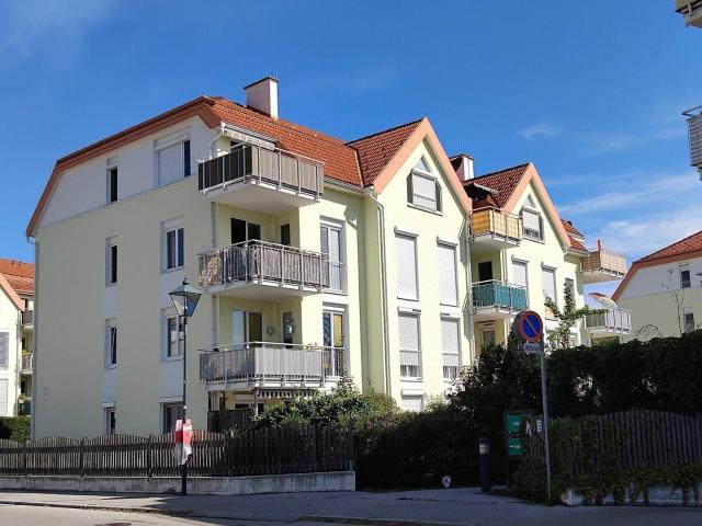 Helle und moderne 3 Zimmer Wohnung in Baden