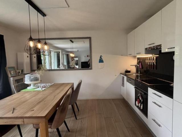 Helle und moderne 3,5 Zimmer Wohnung in Nidau