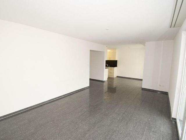 Helle und moderne Wohnung an zentraler Lage