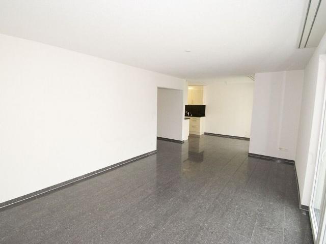 Helle und moderne Wohnung an zentraler Lage